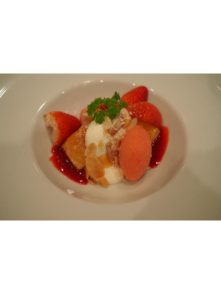 ザ ストリングス表参道