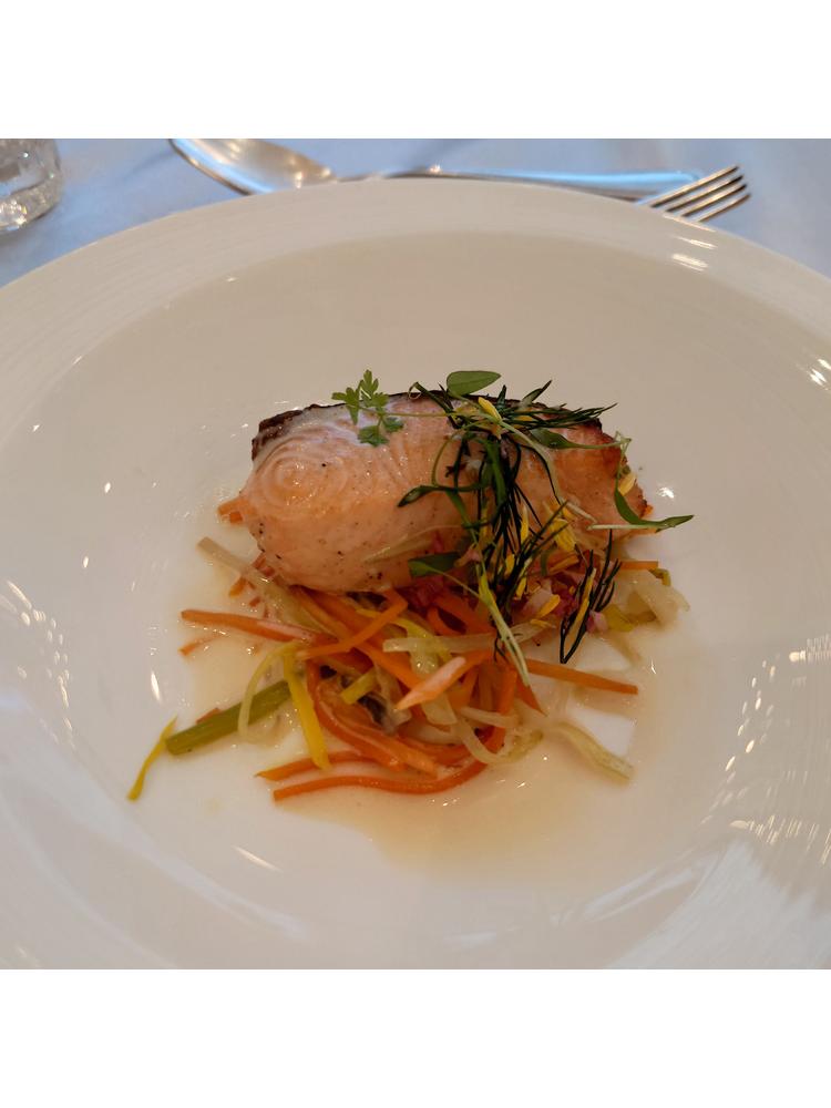 セント・ラファエロチャペル御堂筋