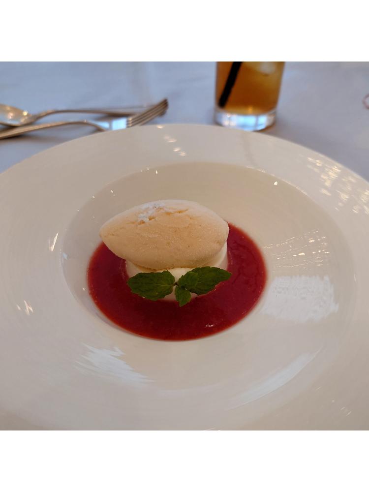 セント・ラファエロチャペル御堂筋