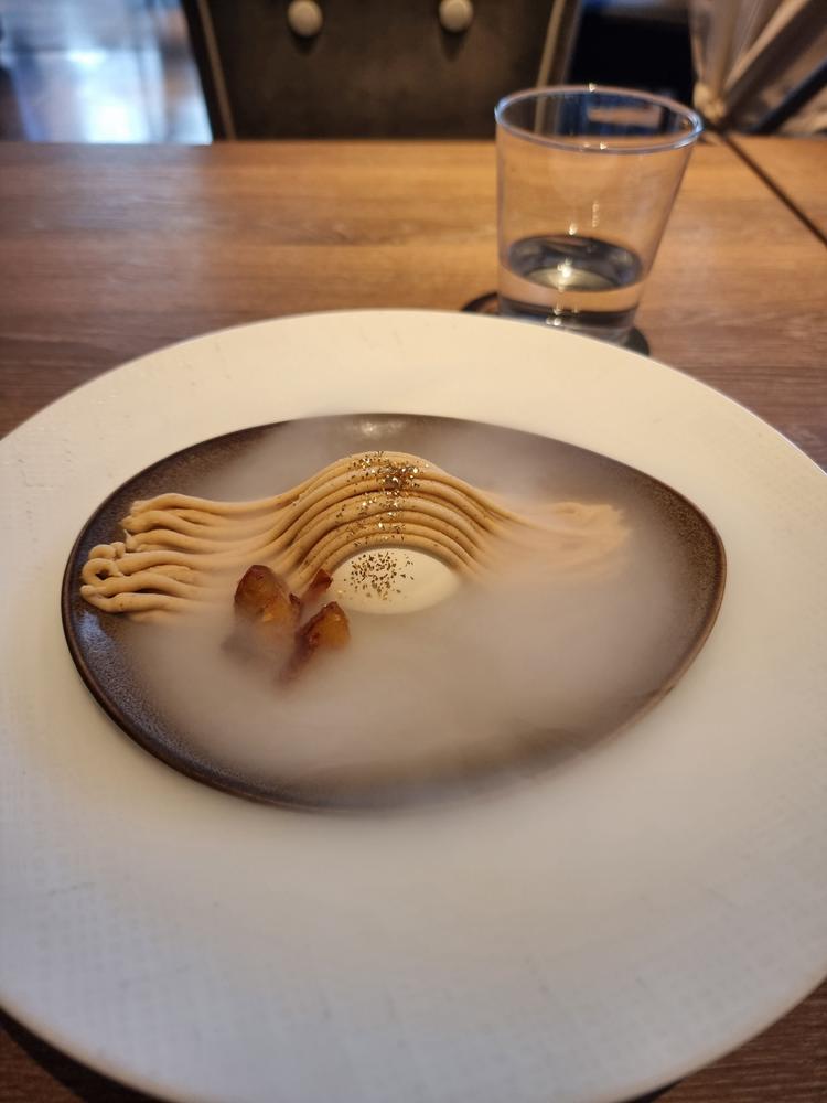 ザ ストリングス表参道