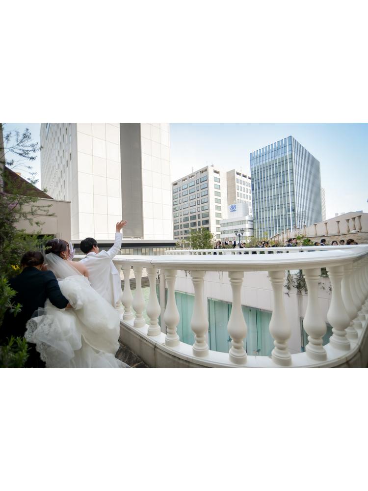 セント・ラファエロチャペル御堂筋