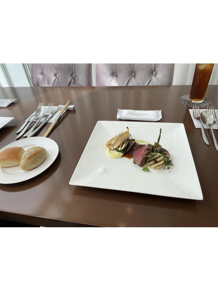 The 33 Sense of Wedding