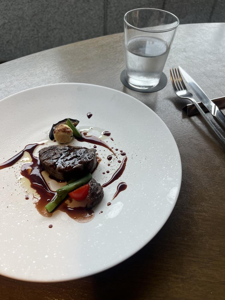 ザ ストリングス表参道